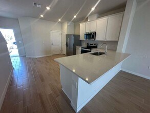 4220 Chester Spgs Blvd in Davenport, FL - Building Photo - Building Photo