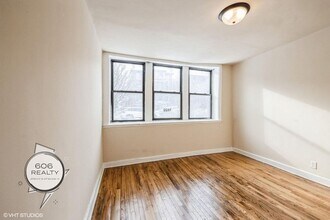 1020 E Hyde Park Blvd in Chicago, IL - Building Photo - Building Photo