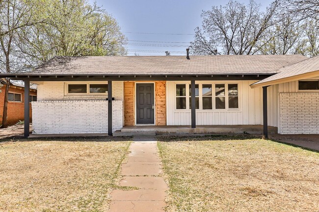 3007 30th St in Lubbock, TX - Foto de edificio - Building Photo