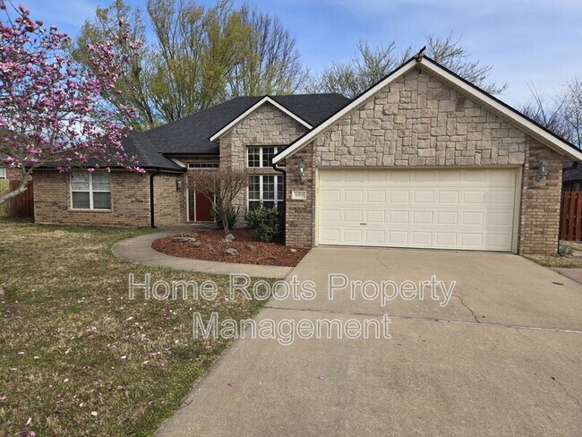 680 Chateau Ave in Springdale, AR - Building Photo - Building Photo