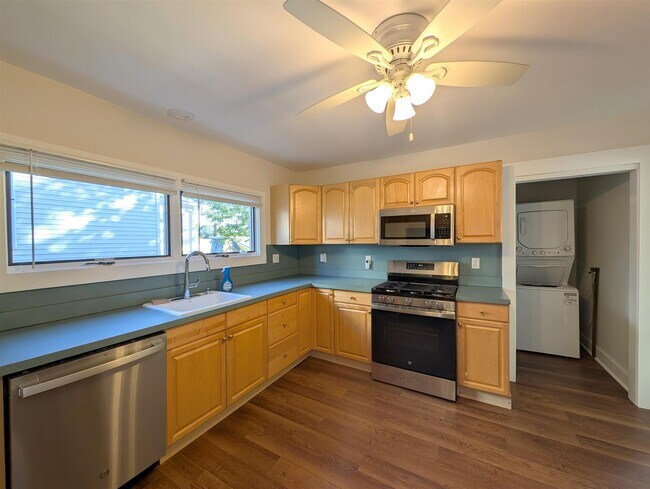12 Electric Ave, Unit 1 in Somerville, MA - Building Photo - Building Photo
