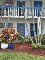 258 Durham E in Deerfield Beach, FL - Building Photo