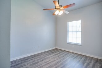 Mockingbird Garden Apartments in Tallahassee, FL - Building Photo - Building Photo