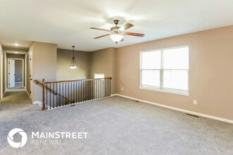 203 NE Hannah Ct in Grain Valley, MO - Foto de edificio - Building Photo