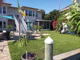 35 44th Avenue, Unit Banga Unit 3 in St Pete Beach, FL - Building Photo