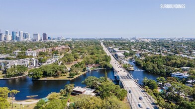 1451 SW 11th Pl in Fort Lauderdale, FL - Foto de edificio - Building Photo