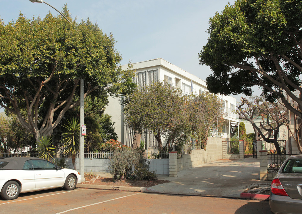 1827 10th St in Santa Monica, CA - Building Photo