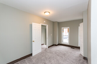 1716 W Pratt St in Baltimore, MD - Building Photo - Building Photo
