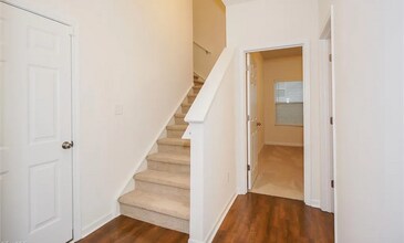 3473 Vickrey Meadow Dr in High Point, NC - Building Photo - Building Photo