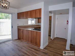 2150 Catalina Blvd in San Diego, CA - Building Photo - Building Photo