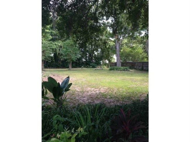 1850-1870 Main St in Safety Harbor, FL - Foto de edificio - Building Photo