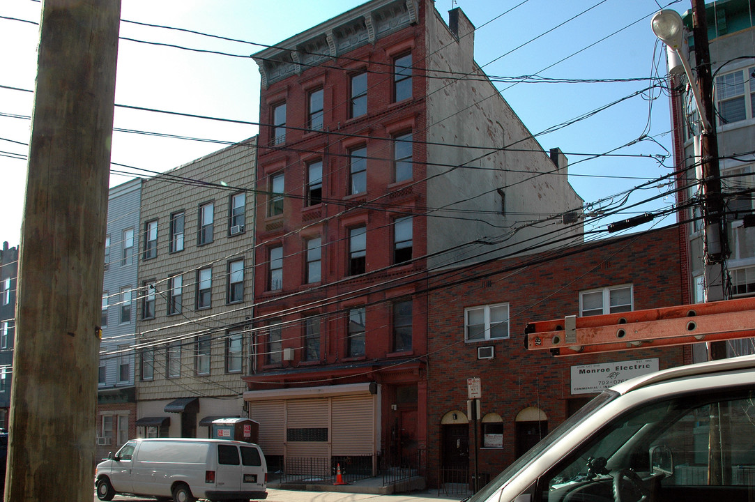 314 Monroe St in Hoboken, NJ - Building Photo