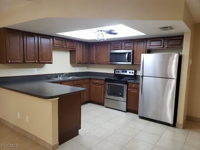 405 SE Van Loon Terrace in Cape Coral, FL - Building Photo - Building Photo