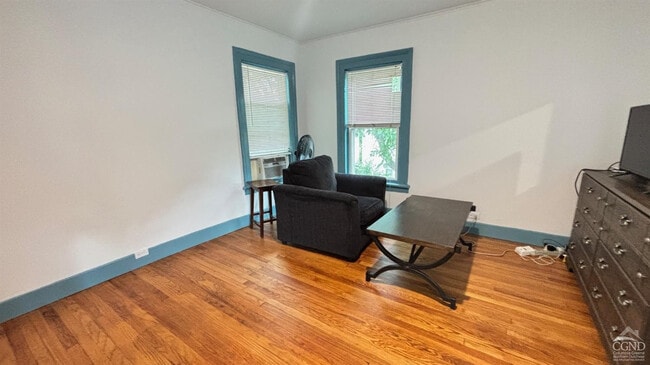 834 Warren St in Hudson, NY - Building Photo - Building Photo