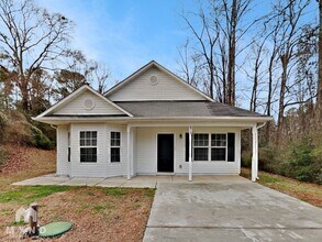 305 Carter Ave in Jackson, GA - Building Photo - Building Photo