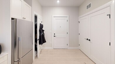 197 Green St in Boston, MA - Building Photo - Building Photo
