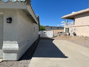 3709 Hollister Dr in Lake Havasu City, AZ - Building Photo - Building Photo