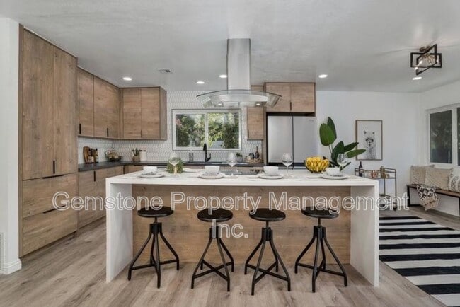 property at 5404 Maisel Way