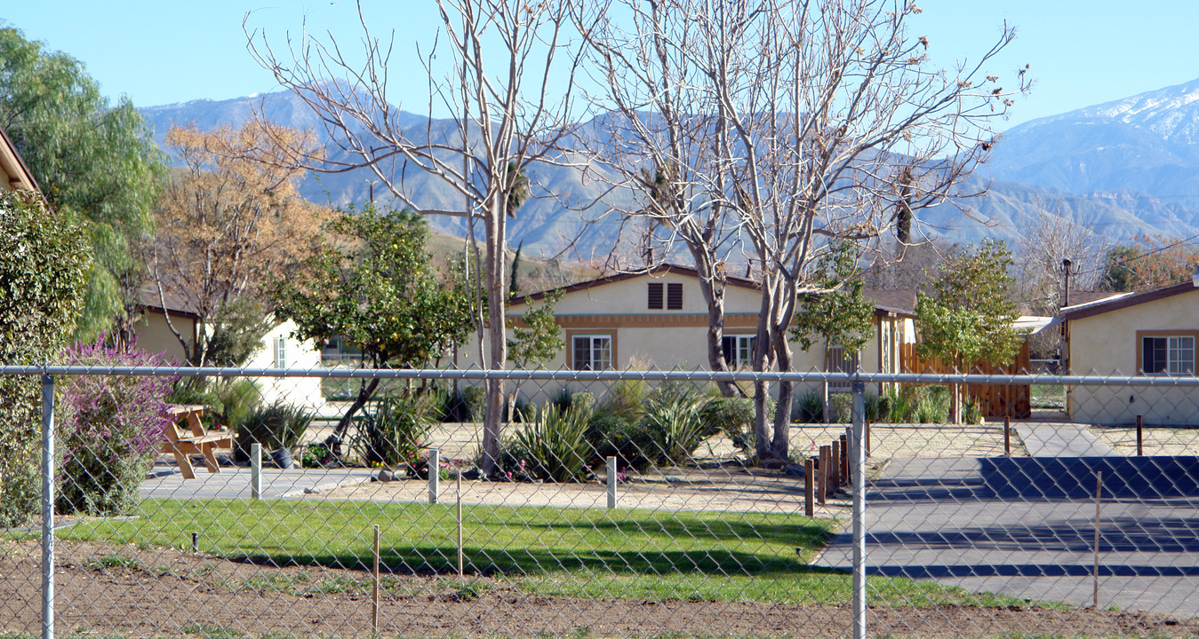 2869-2879 N State St in San Bernardino, CA - Building Photo