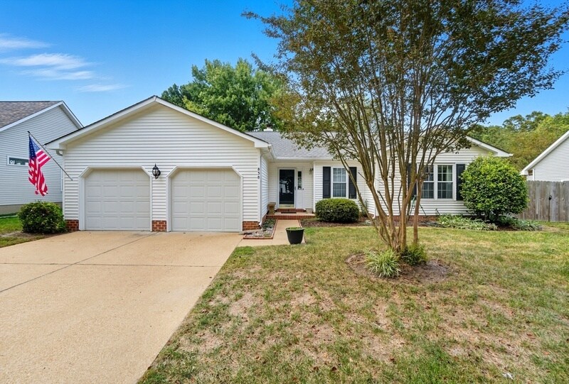 838 Reading Rd in Virginia Beach, VA - Building Photo