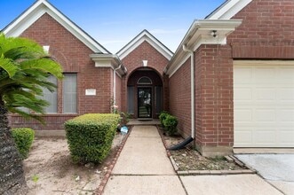 12214 Elk Meadow Dr in Stafford, TX - Building Photo - Building Photo