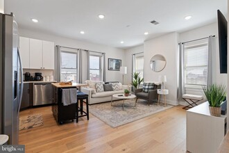 1723 Francis St in Philadelphia, PA - Building Photo - Building Photo