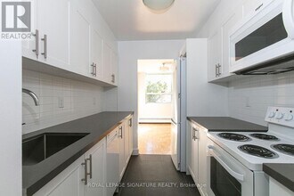 490 Eglinton Ave E in Toronto, ON - Building Photo - Building Photo