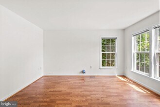 9606 48th Ave in College Park, MD - Building Photo - Building Photo