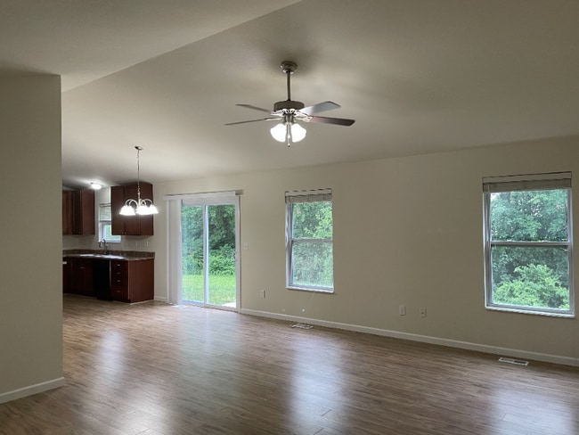 60 Westhampton Ct in Troy, MO - Building Photo - Building Photo