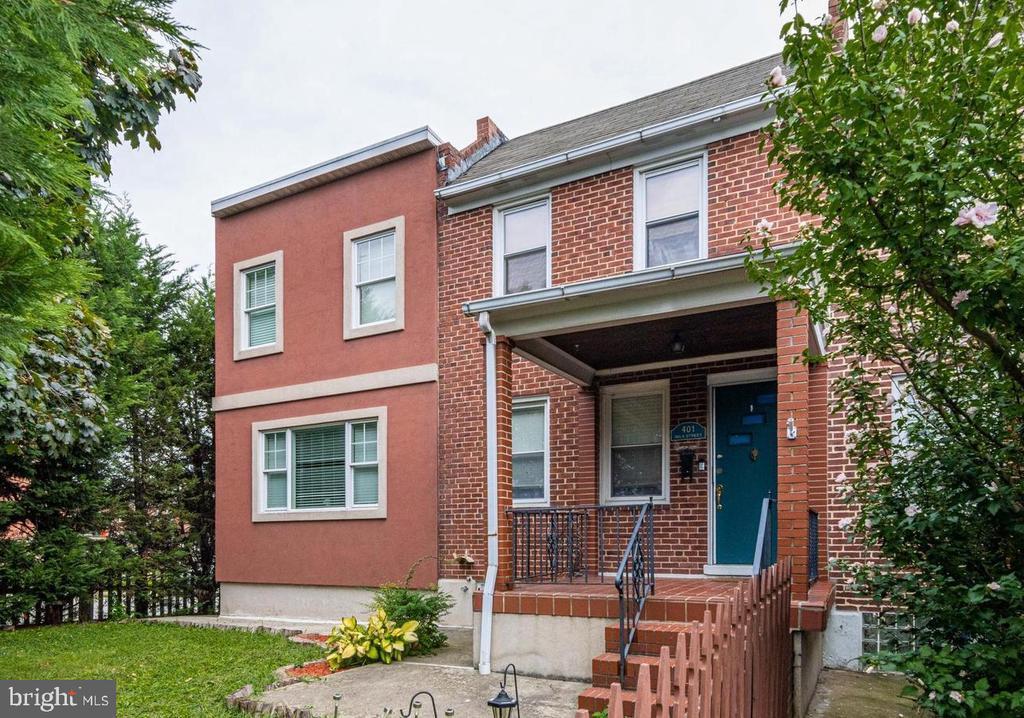 401 Imla St in Baltimore, MD - Building Photo