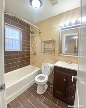 147-54 Huxley St, Unit 1FL in Queens, NY - Building Photo - Building Photo
