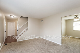 5621 Red Pheasant Way in West Chester, OH - Building Photo - Building Photo