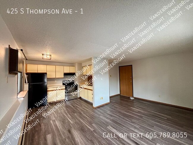 425 S Thompson Ave in Sioux Falls, SD - Building Photo - Building Photo