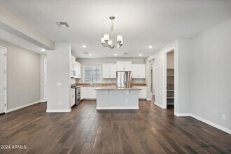 10630 W Pinchot Ave in Avondale, AZ - Building Photo - Building Photo