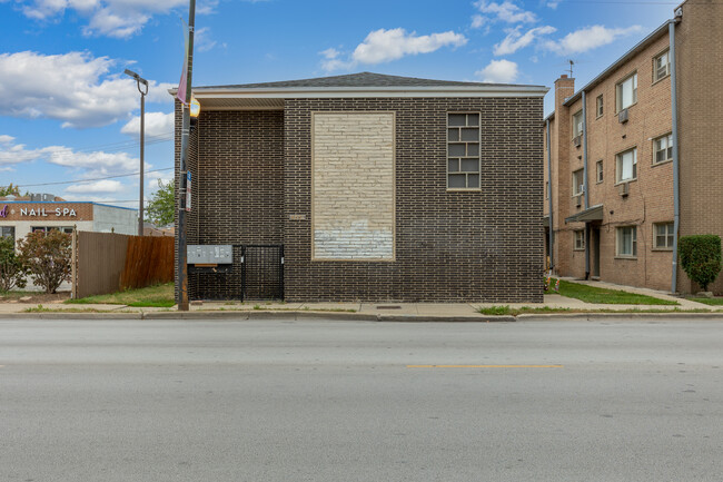 4651 W 63rd St in Chicago, IL - Foto de edificio - Building Photo