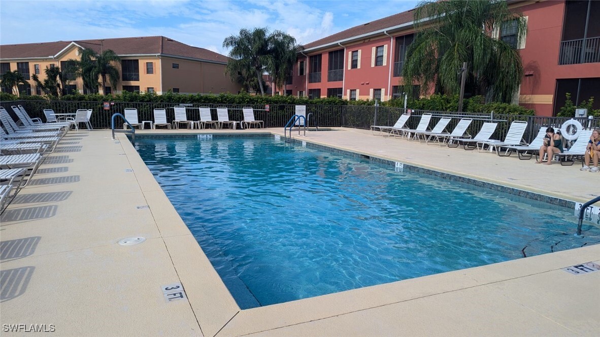 13780 Julias Way in Ft. Myers, FL - Building Photo