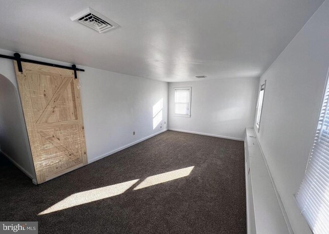 302 E Howard St in Stowe, PA - Building Photo - Building Photo