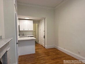 86 Charles St, Unit 3 in Boston, MA - Building Photo - Building Photo