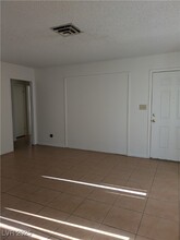 7049 Sylvan Oak Dr in Las Vegas, NV - Building Photo - Building Photo