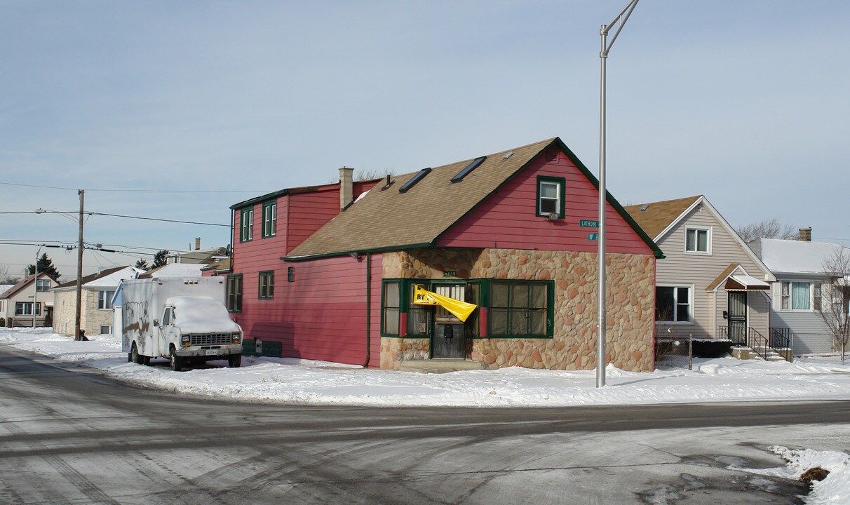 4958 S Latrobe Ave in Chicago, IL - Foto de edificio