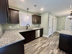 390 Martha Ln in Clarksville, TN - Building Photo - Building Photo