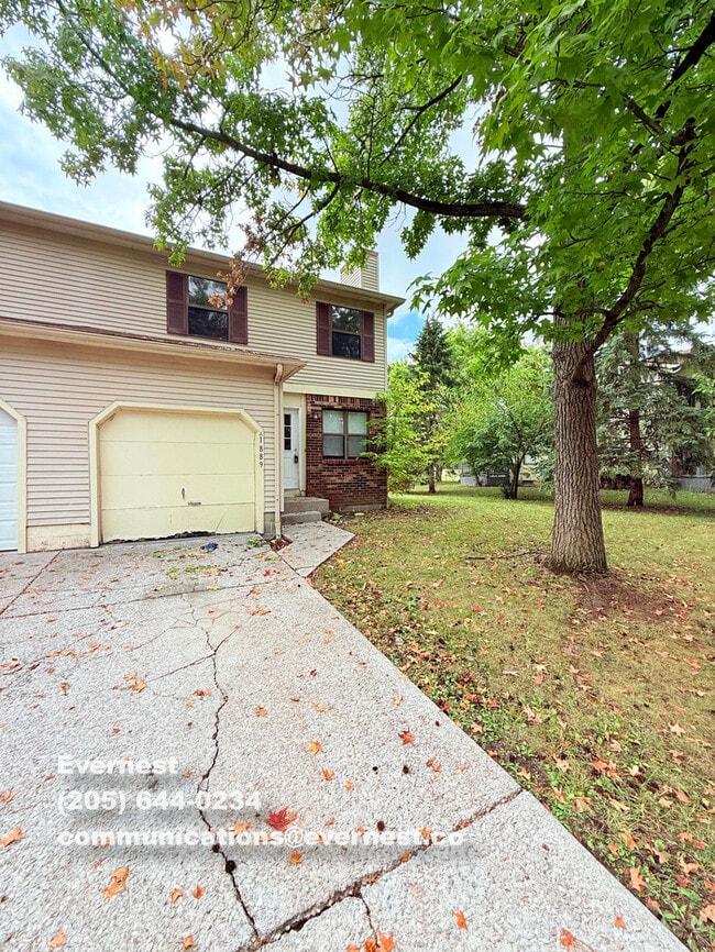 property at 1889 Laramie Dr