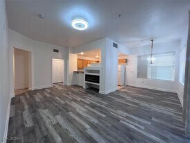 75 E Agate Ave in Las Vegas, NV - Building Photo
