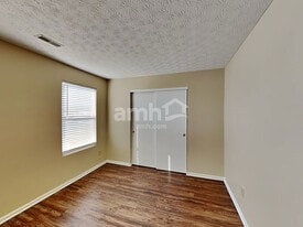 7474 Canal Highlands Blvd in Canal Winchester, OH - Building Photo