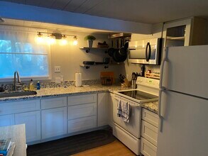 15048 Donner Pass Rd in Truckee, CA - Building Photo - Building Photo