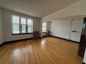 28W573 Stafford Pl in Warrenville, IL - Building Photo - Building Photo