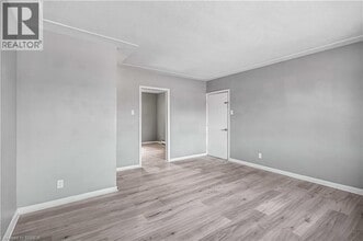 151 Siebert Ave in Kitchener, ON - Building Photo - Building Photo