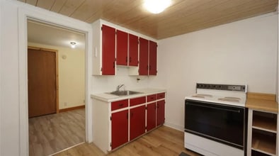 36 Henry St in Whitney Point, NY - Building Photo - Building Photo