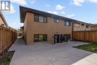 152 Clarence St in Brampton, ON - Building Photo - Building Photo