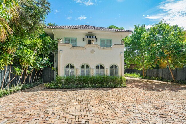 333 Marlborough Rd in West Palm Beach, FL - Foto de edificio - Building Photo